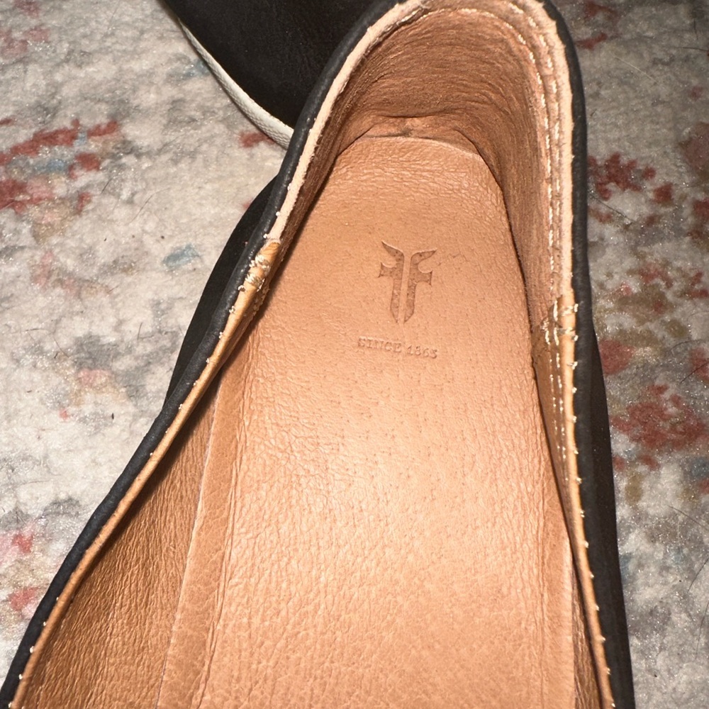 Frye flats - Picture 3 of 4